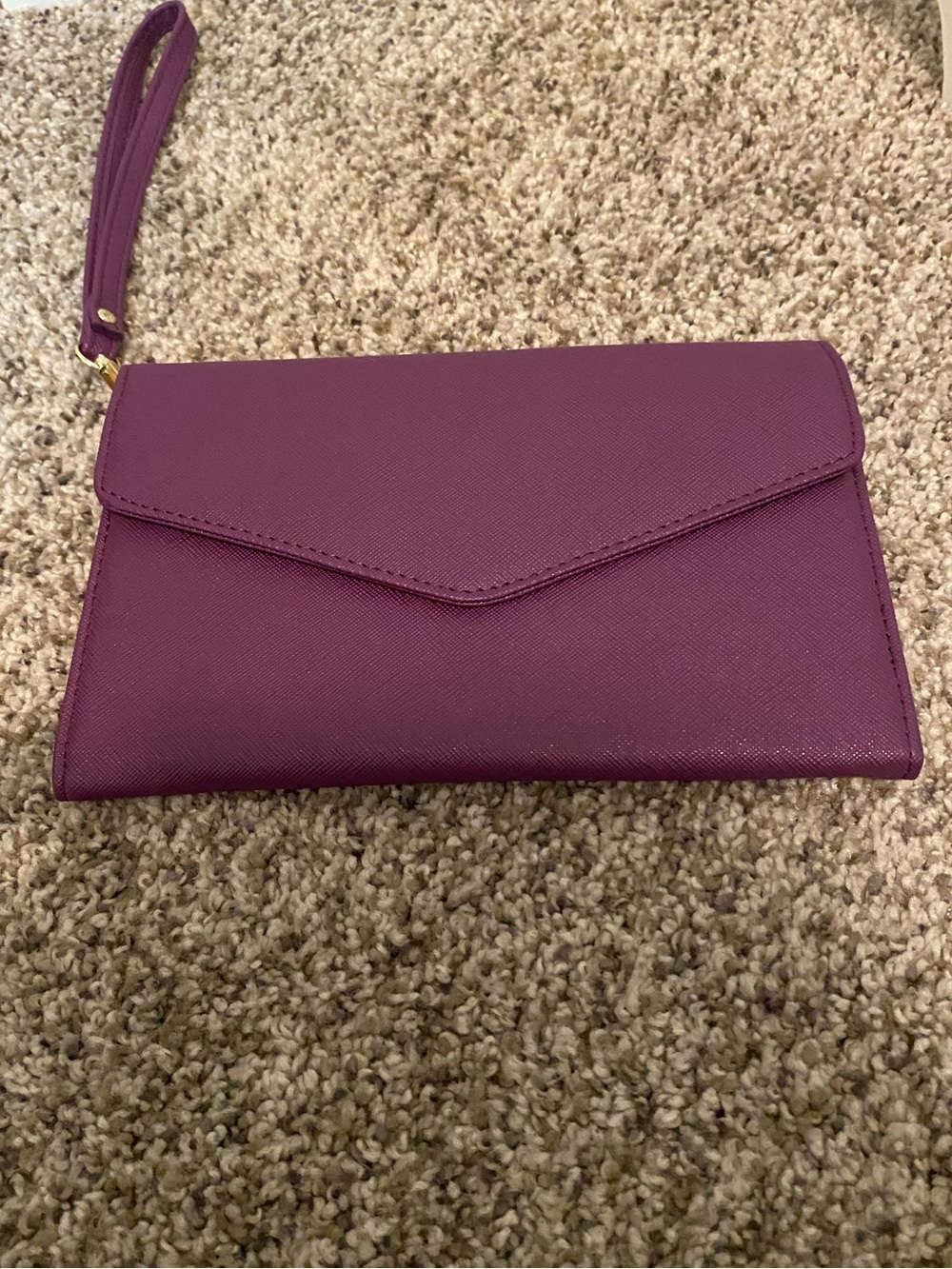 Travel Lambo Wristlet Clutch in Plum Purple With Carrying Strap Like New